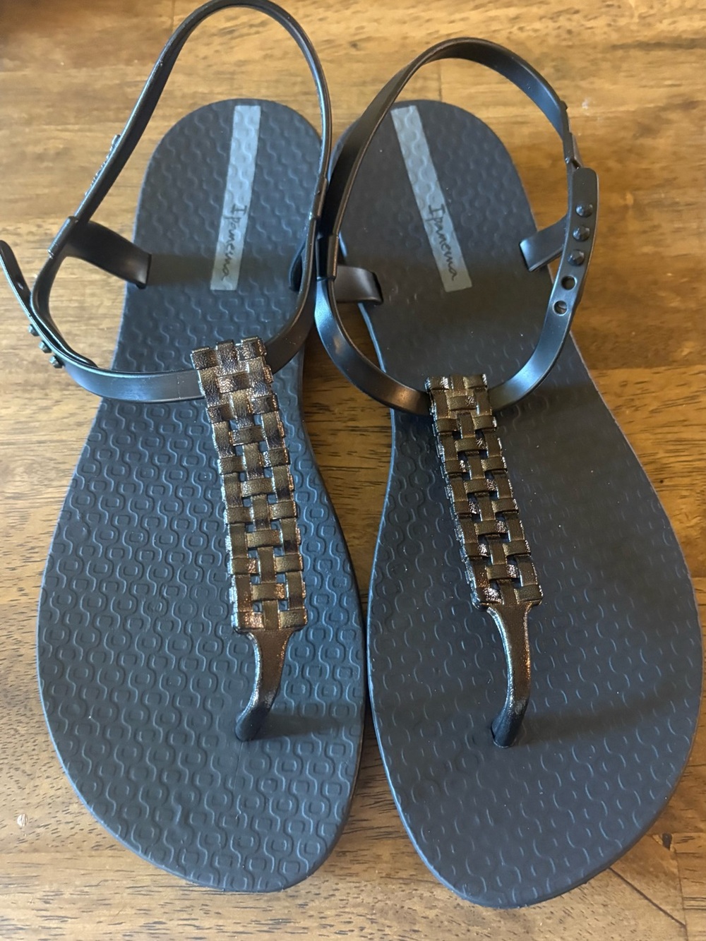 Ipanema Black Textured Sole Sandal with Gold Textured Hardware